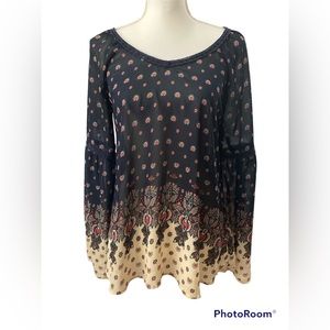 Blu Pepper Bell Sleeve Blouse